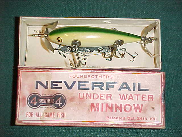 Scarce Early Pflueger Globe Lure with Neverfail Hardware made in