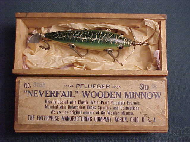Scarce Early Pflueger Globe Lure with Neverfail Hardware made in