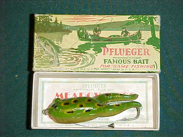 Pflueger No. 3770 Luminous Gold Fishing Lure With Box. Vintage
