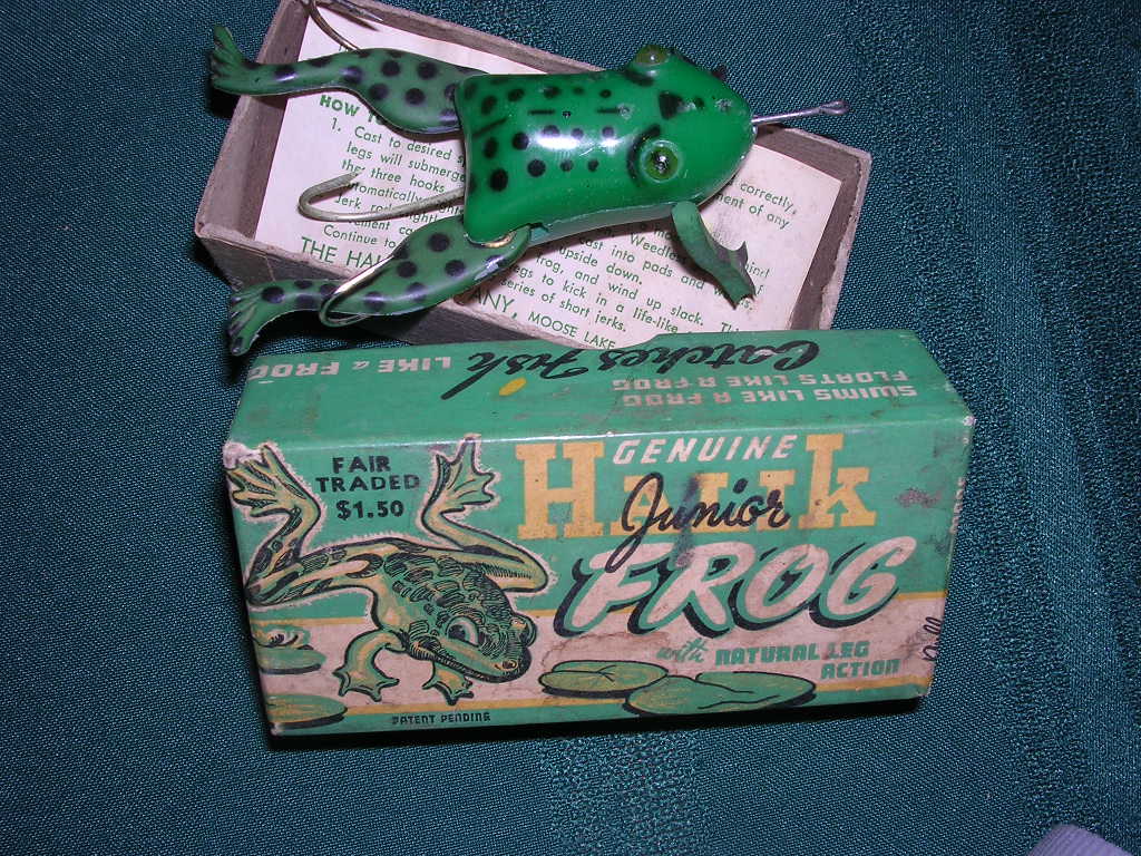 Vintage 2 1/4 Halik Frog Senior C.1949 fishing lure made in Moose Lake,  MN. - AAA Auction and Realty