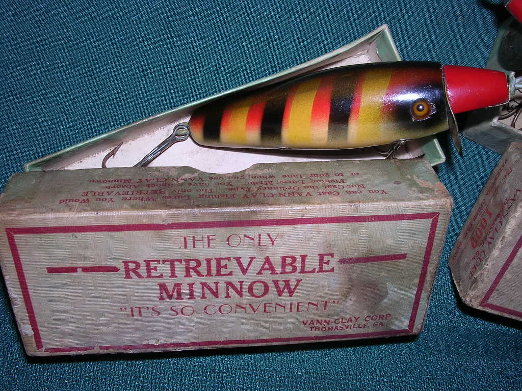 VINTAGE BURROUGHS AQUA BAT Fishing Lure Minnow Bait Crank Tackle